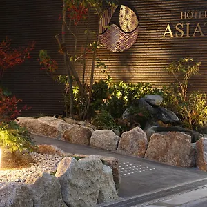 3* Hotel -asiato-